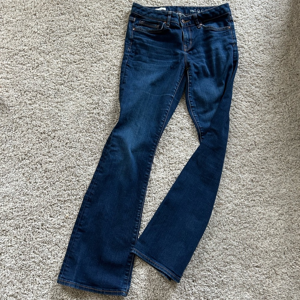Gap jeans size 28r woman’s
